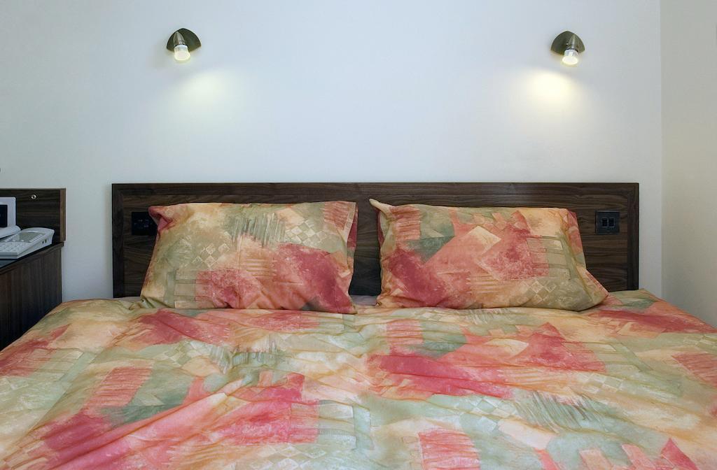 The Robin 2 Hotel Wolverhampton Phòng bức ảnh